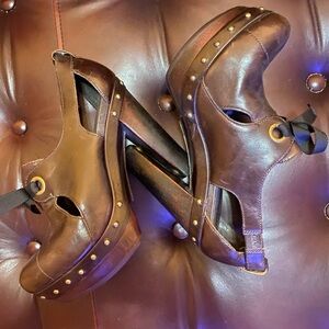 Uggs Brown Leather Platform Heels